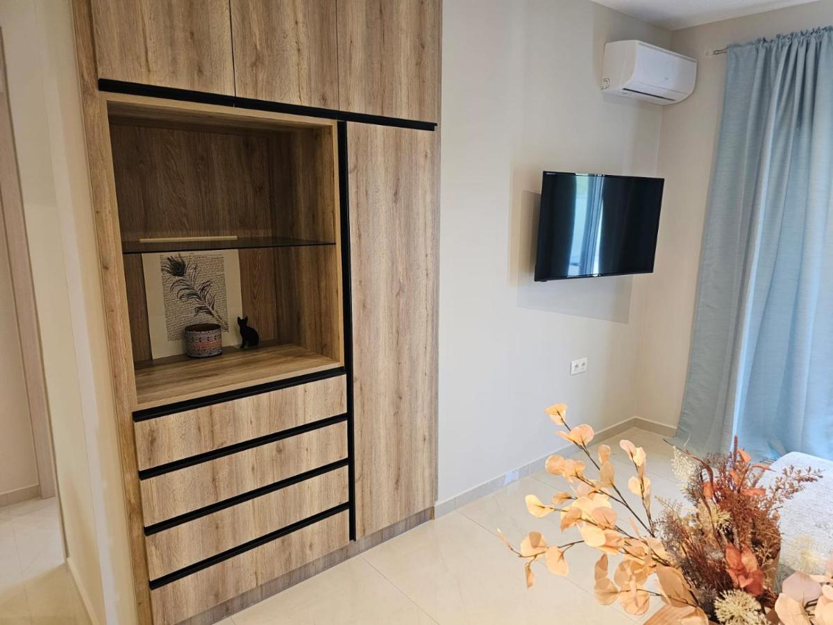 Agora Luxury Apartment 3 ลูตรากี ภายนอก รูปภาพ