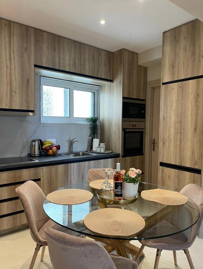 Agora Luxury Apartment 3 ลูตรากี ภายนอก รูปภาพ